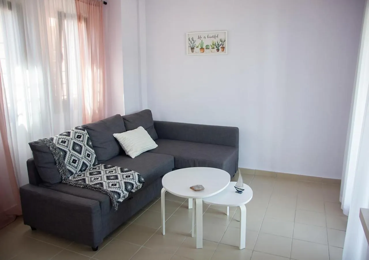 Beachfront Stylish Maisonette In Ierissós Vakantiehuis