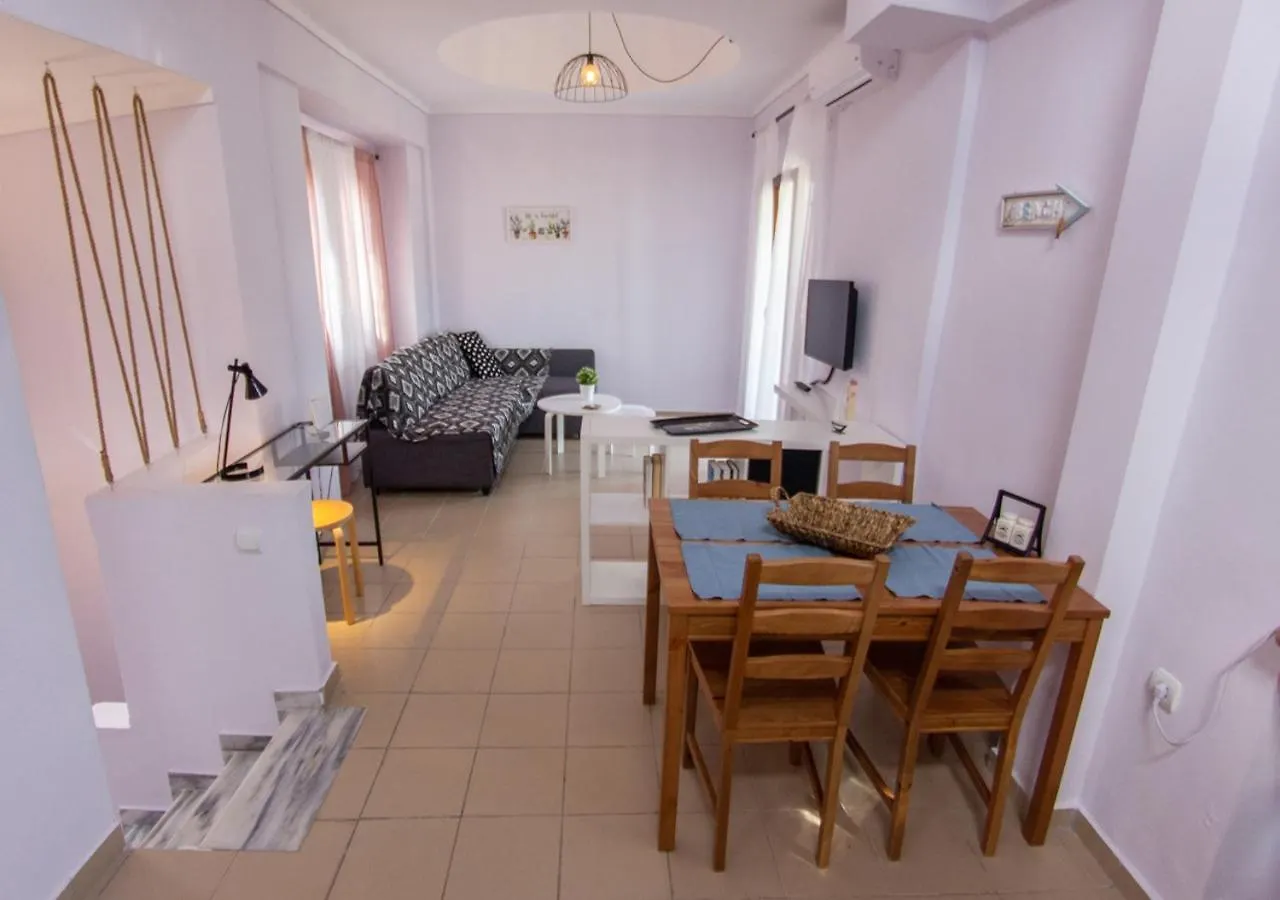 Vakantiehuis Beachfront Stylish Maisonette In Ierissós Griekenland